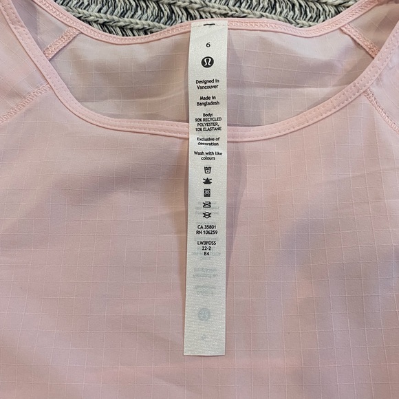 Lululemon Lightweight Stretch Running Shirt - Picture 4 of 4